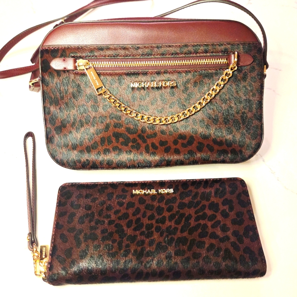 Michael Kors Jet Set Travel Continental Wristlet Wallet / Bag Leopard Calf Hair